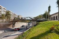 Новость В Испании построили мост удобный для машин, людей и деревьев Недвижимость